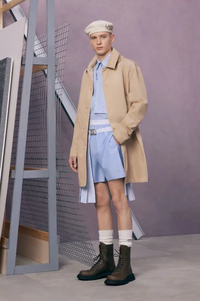 Look 8